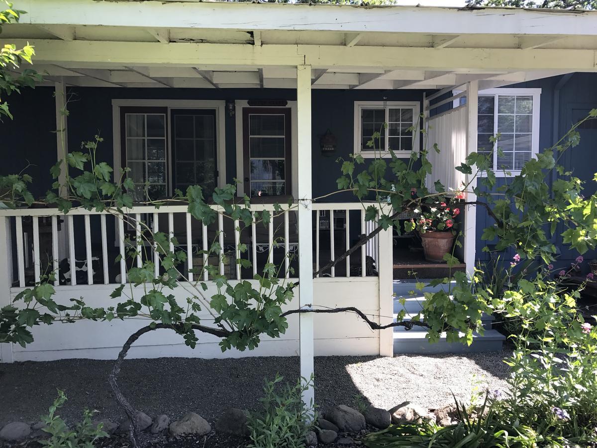 Trailside Inn Bed And Breakfast Calistoga Exterior photo